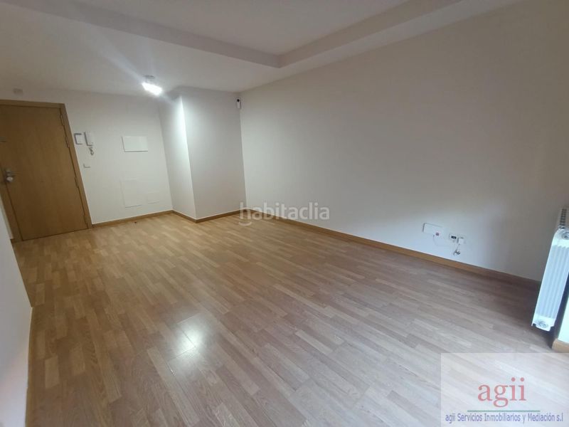 Foto 6668298c-6822-4bd8-96d5-a56ccb475f3d. Piso  en Alovera