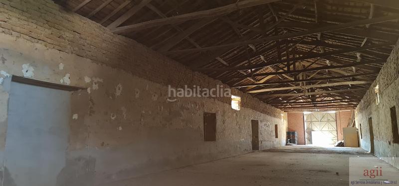 Foto f85d3d83-a136-4b7d-abdc-ddb5cd1ca846. Industrial building in Centro Avilés