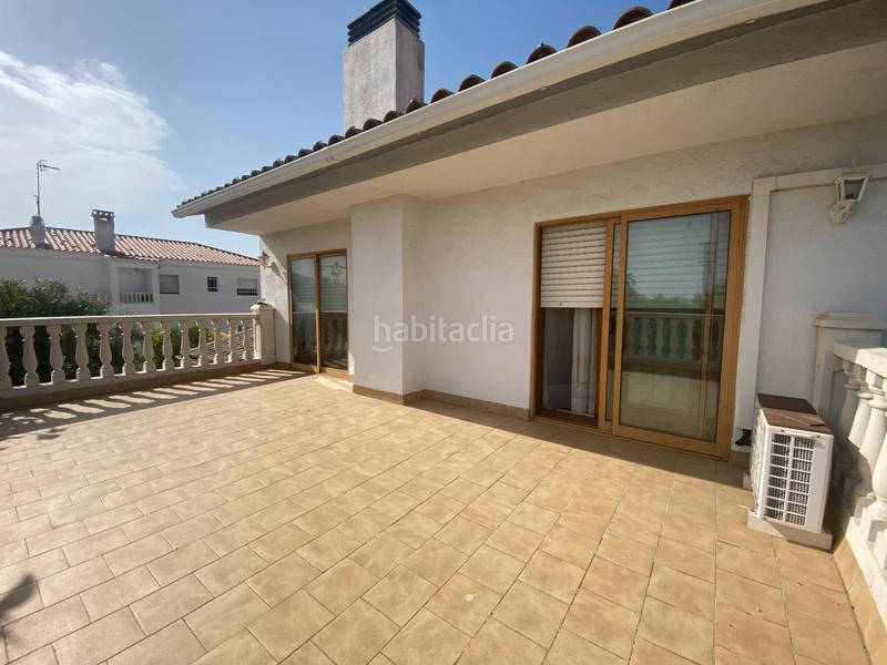 Foto 3fd2a642-747e-4b0e-8cba-68f02b6e532f. Chalet tu oasis te espera! en Creixell