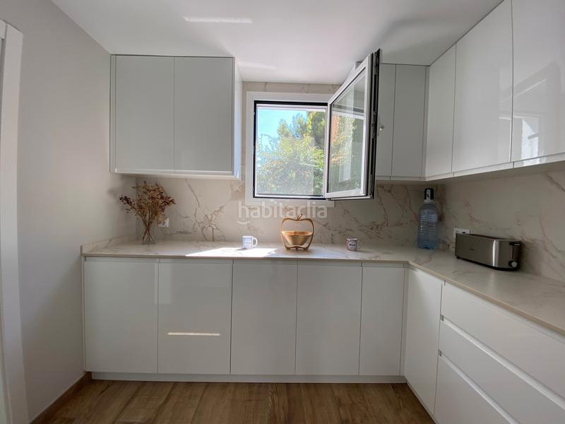 Foto 39c46b6e-99b9-465c-9e59-3a39ed5d10d3. Chalet preciosa casa para entrar a vivir en Centre Miami Platja