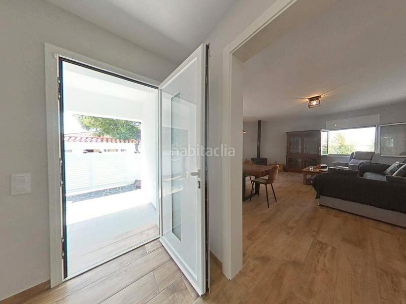 Foto 8630f236-460f-45ef-9e2d-7702107e5503. Chalet preciosa casa para entrar a vivir en Centre Miami Platja