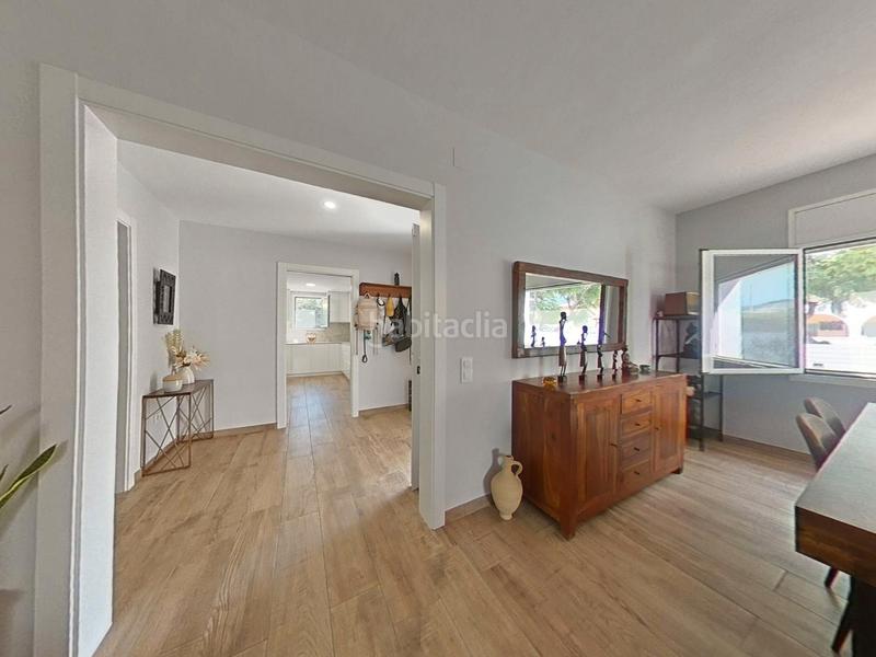 Foto 869a54ac-6efd-487d-b020-5e8e4b36e2a8. Chalet preciosa casa para entrar a vivir en Centre Miami Platja
