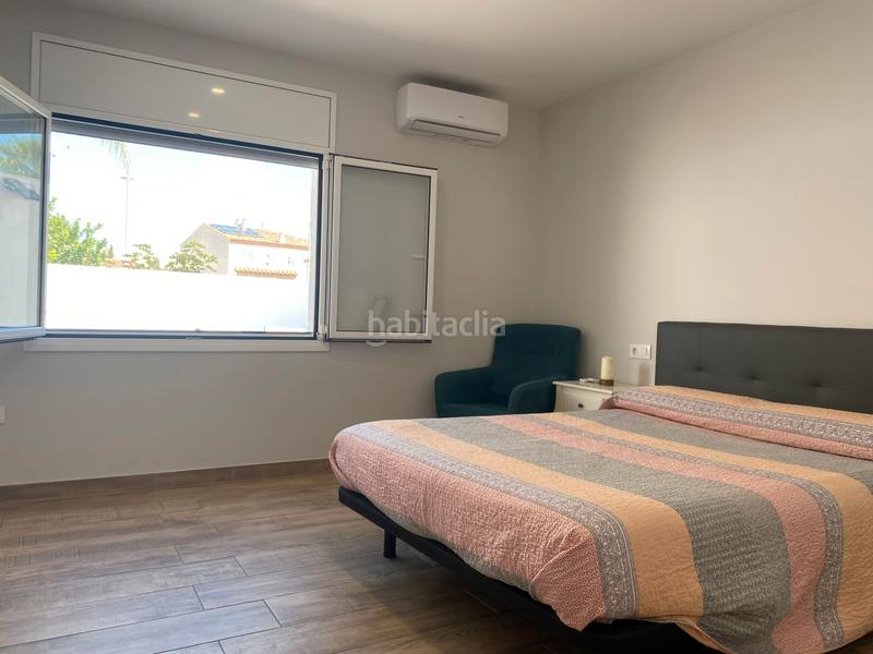 Foto 9223a96a-704c-47e7-b052-4492e0e29992. Chalet preciosa casa para entrar a vivir en Centre Miami Platja