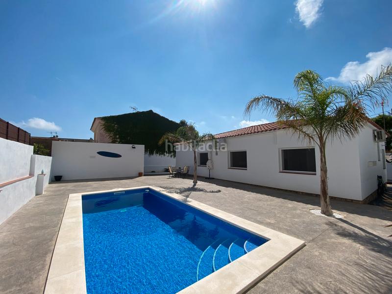 Foto fc662504-ae84-4b13-b495-d57e69a83bb2. Chalet preciosa casa para entrar a vivir en Centre Miami Platja