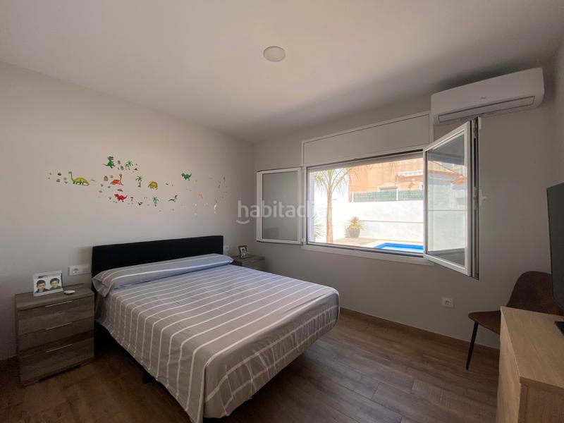 Foto fcc9bd59-d2be-45c5-9761-3d1aee70041d. Chalet preciosa casa para entrar a vivir en Centre Miami Platja