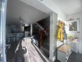 Maison  Carrer desmai. Casa unifamiliar en conjunto residencial con piscina – cubelles