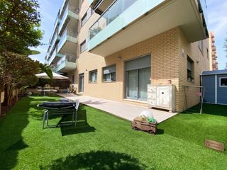 Appartement  Paseo mediterráneo. Exclusivo bajo esquinero con más de 80 m de jardín a un paso de