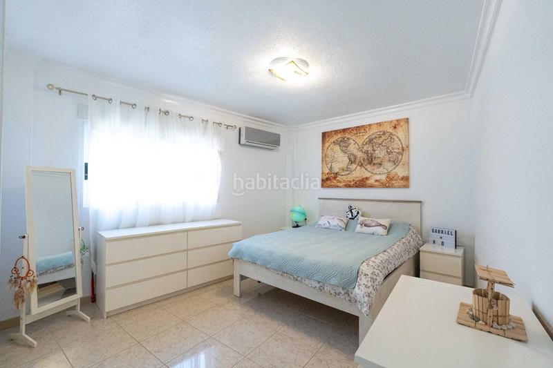 Foto 4962e676-4c14-4912-aa63-be2918159eeb. Casa aparellada amb calefacció aparcament a Rojales