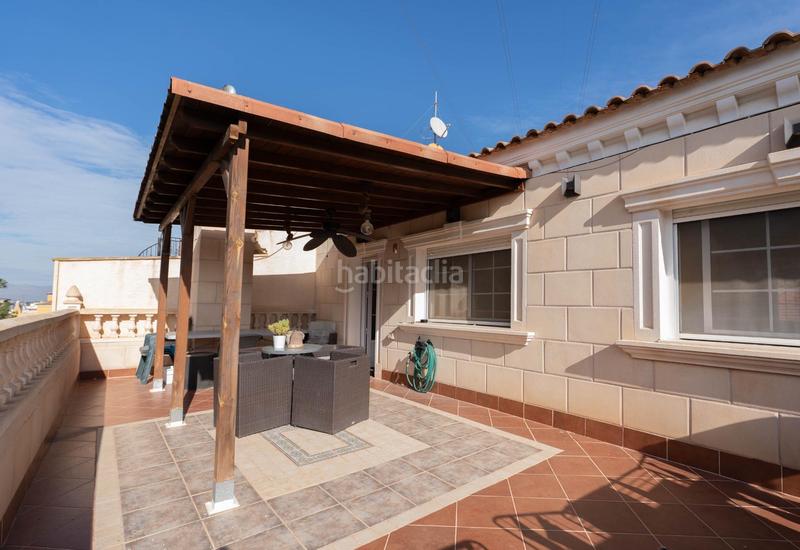 Foto 91c7e208-1ae5-4494-97b0-14034dc678b2. Casa aparellada amb calefacció aparcament a Rojales