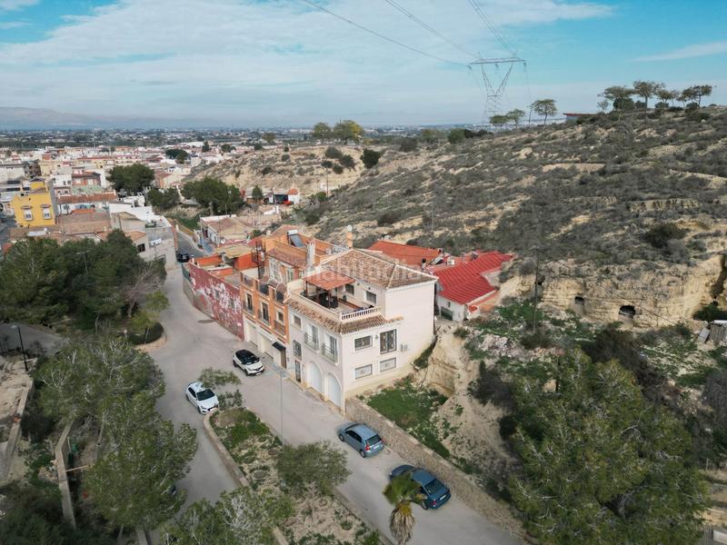 Foto bf60132d-cd9b-4047-9316-d87c49bd707f. Maison jumelée avec chauffage parking dans Rojales