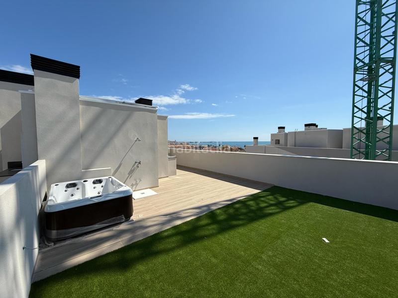 Foto 71c2691e-1936-4d0a-b2ea-f5f61c28b3f5. Ático en Playa Tamarit-Playa Lissa Santa Pola