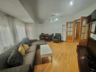 Miete Etagenwohnung  Avenida condes de soto ameno. Piso reformado en el corazón de alicante