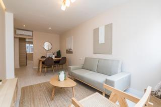 Rent Flat  Glorieta. Amplio piso reformado en el corazón de elche