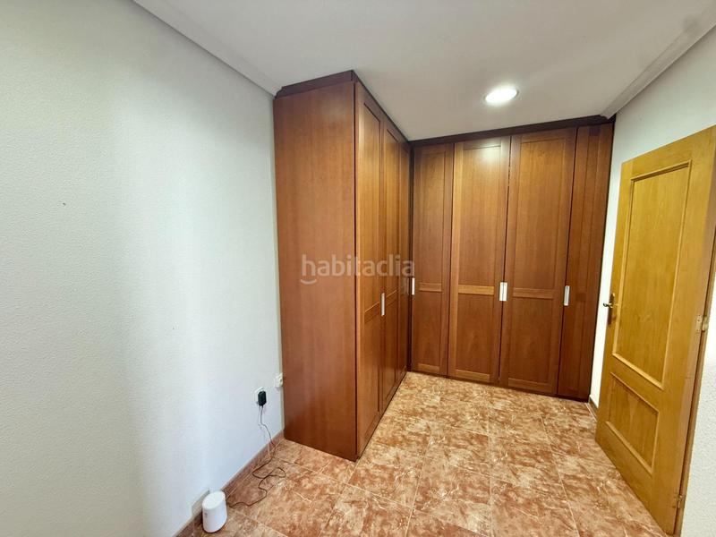 Foto 0b522865-8b67-46a3-98a3-fe8f4a0c1989. Casa a schiera con parcheggio in El Travaló - Martínez Valero Elche / Elx