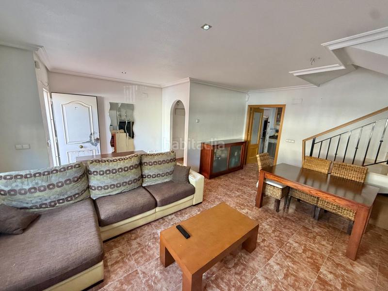 Foto cdf84202-ba1a-4cfc-8521-c42ec78c6b7a. Casa a schiera con parcheggio in El Travaló - Martínez Valero Elche / Elx