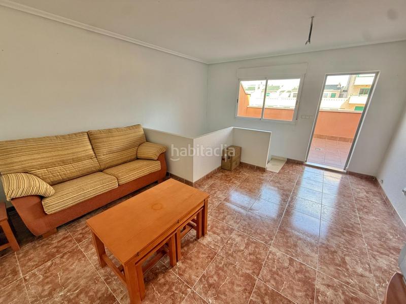 Foto f8d07ef9-829f-468b-8d6c-71530dc6d405. Casa a schiera con parcheggio in El Travaló - Martínez Valero Elche / Elx