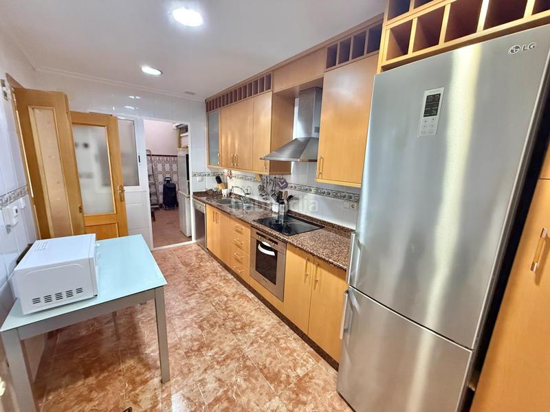 Foto bad05568-5e7b-4866-abb9-520b668d2a76. Maison jumelée avec parking dans El Travaló - Martínez Valero Elche / Elx