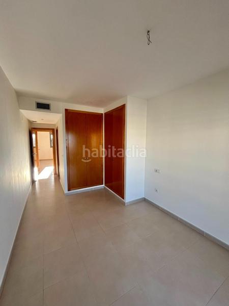 Foto 354eec3e-934e-442d-b1c9-1d65b1bc11f6. Alquiler piso amplio y luminoso piso con vistas al mar en pau v, en Alicante