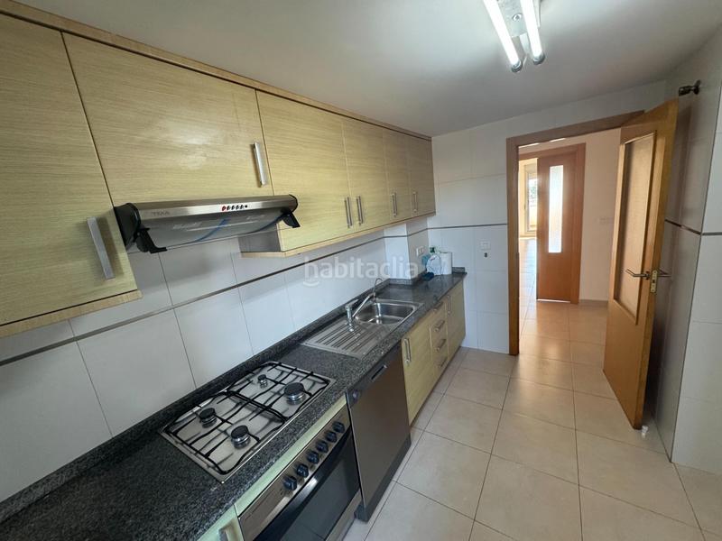 Foto 2c508a93-cf2e-4f28-b1a0-055817e9b7e1. Rent flat with heating parking pool in PAU 5 Alicante