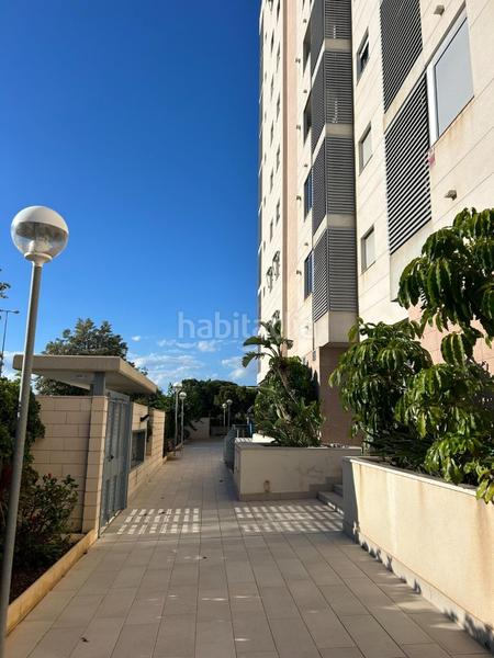 Foto 8cb03d28-105b-4d66-bf1b-d0dac6a3db28. Rent flat with heating parking pool in PAU 5 Alicante