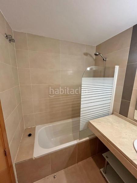 Foto cc75216a-168c-4f33-a26e-d53f00afa78c. Rent flat with heating parking pool in PAU 5 Alicante