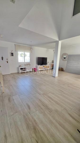 Foto 5dcb5b40-bc52-453d-96ac-d5f99e80f8a7. Chalet con riscaldamento parcheggio piscina in Monte y Mar Santa Pola