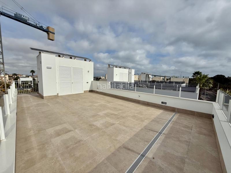 Foto 303709ab-57bf-44c0-a48e-9f2ce94da61d. Chalet dans calle calle irlanda dans La Marina Elche / Elx