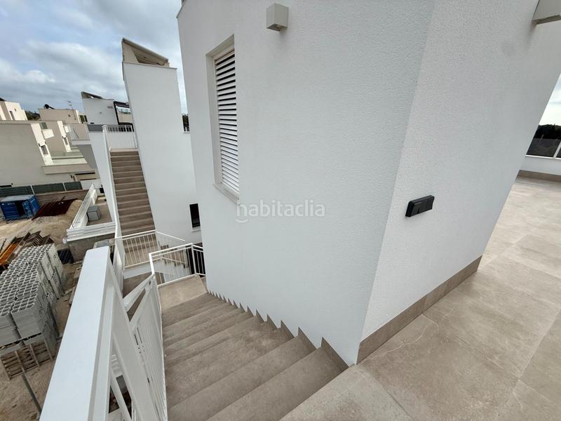 Foto 4e8c0e30-61ee-4134-9b05-e25500e48dfe. Chalet dans calle calle irlanda dans La Marina Elche / Elx