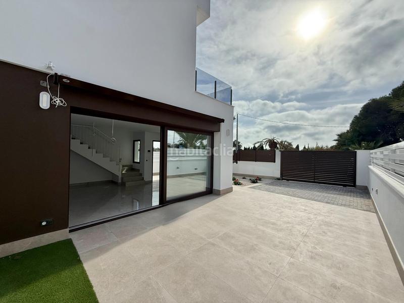 Foto 8fe24e0e-babc-4ef3-a69e-63c5ec272aa6. Chalet dans calle calle irlanda dans La Marina Elche / Elx