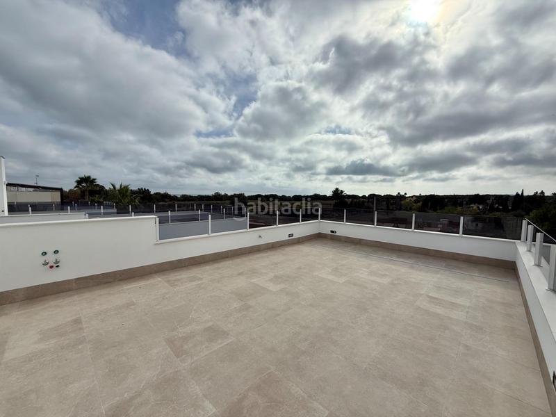 Foto cfc9f237-3000-4c0c-a8eb-1997c6dbb7c4. Chalet dans calle calle irlanda dans La Marina Elche / Elx