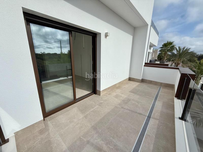 Foto e24f599e-50bc-4e50-a08d-3058890989e1. Chalet dans calle calle irlanda dans La Marina Elche / Elx