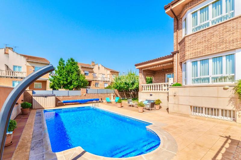 Foto 04543f50-3165-4f1b-bedd-eec0e0500c3f. Maison avec chauffage parking piscine dans Cabanillas del Campo