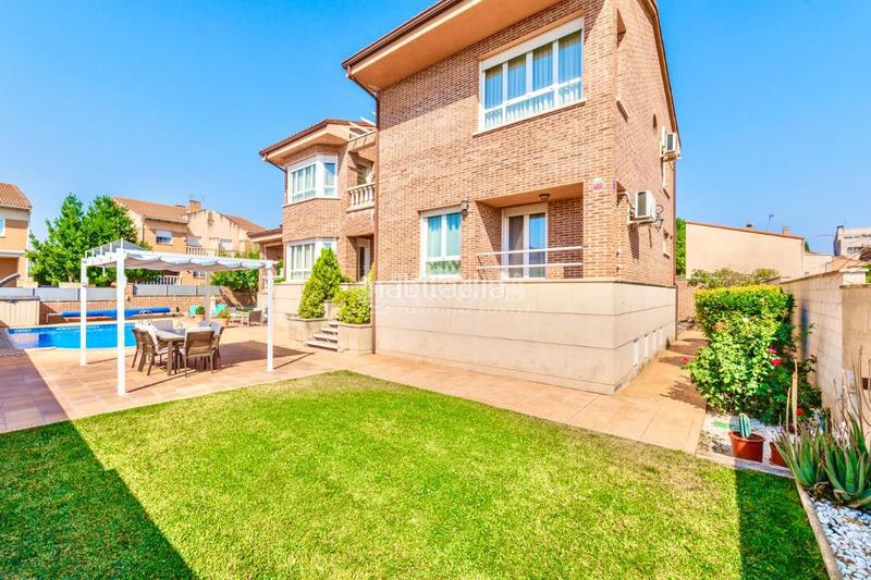 Foto de0484b9-4228-4d5f-9795-4c84185af14e. Maison avec chauffage parking piscine dans Cabanillas del Campo