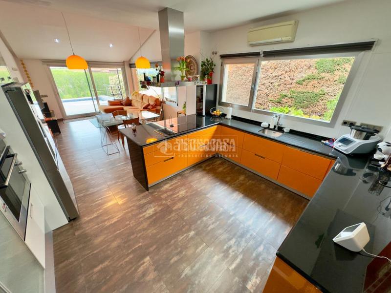 Foto ce95959d-d528-447a-a2ad-4579e233aea3. Casa amb calefacció aparcament a Cabanillas del Campo