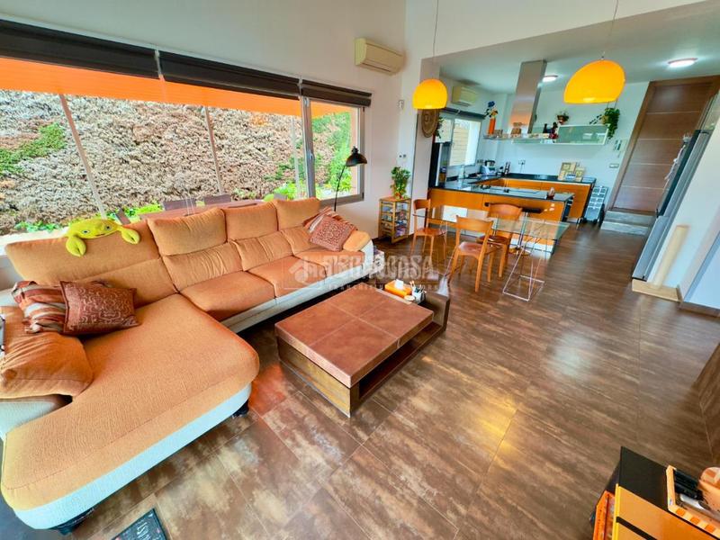 Foto f58f53d4-f680-49e2-83c5-926c9606e850. Casa amb calefacció aparcament a Cabanillas del Campo