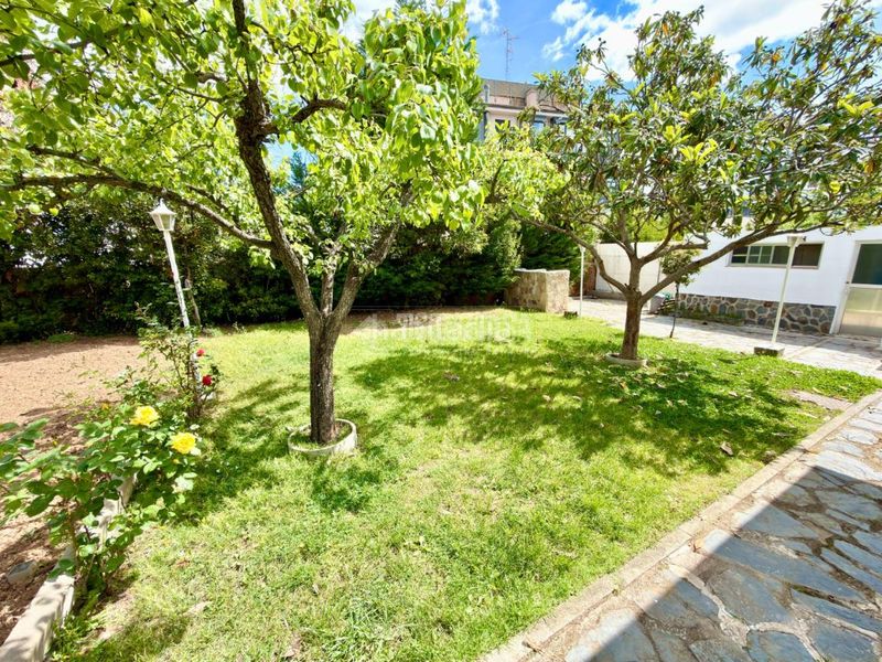 Foto b69e3c0f-d755-4d64-b856-27f895002e01. Casa amb calefacció aparcament a Cabanillas del Campo