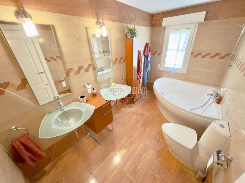 Foto ef8c767d-94bd-4cd3-9413-02a0ec57a8ed. Casa amb calefacció aparcament piscina a Cabanillas del Campo