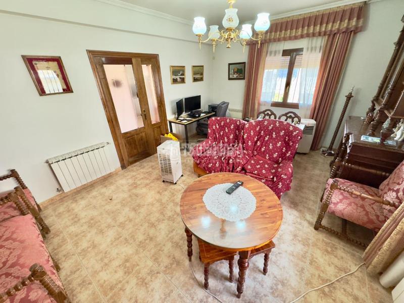 Foto 265b2b40-f6a7-4bea-af3c-5955d6c74b0d. Casa con riscaldamento parcheggio in Cabanillas del Campo