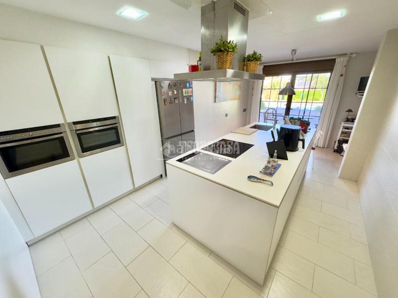 Foto 2da52f5b-c613-48c4-a592-c784fa7e1ee4. Casa amb calefacció a Cabanillas del Campo