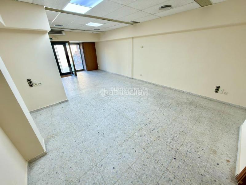 Foto 32e81e71-af7e-4faa-91c4-7ae5310c9f46. Rent business premise in Cabanillas del Campo