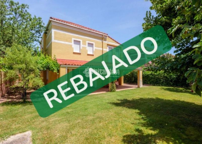 Foto b92f3744-76dc-43f9-ae20-ac0da7f293d1. Casa amb calefacció piscina a Cabanillas del Campo