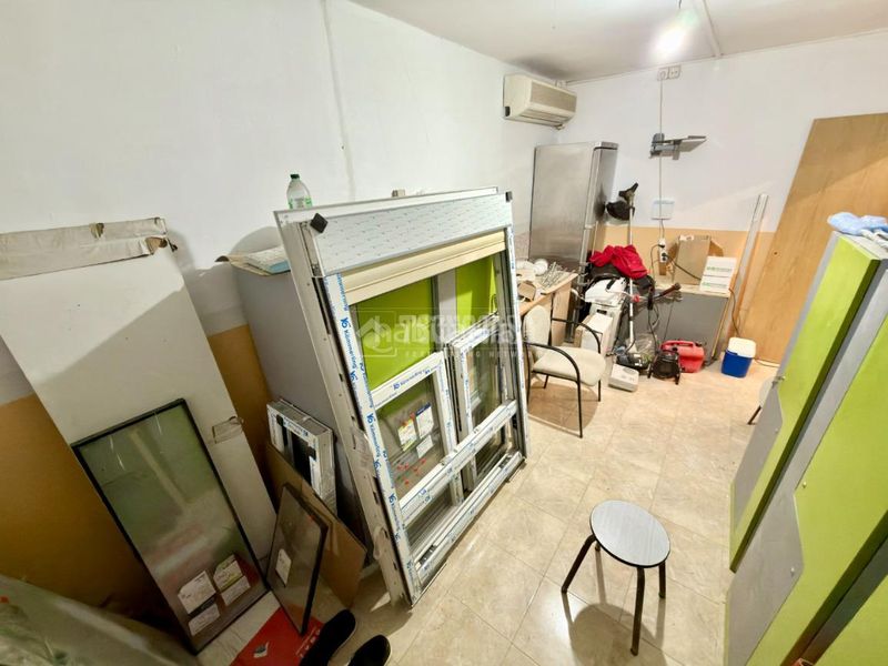 Foto f4135429-778b-488c-83c8-2ab274a27a61. Local comercial a Cabanillas del Campo