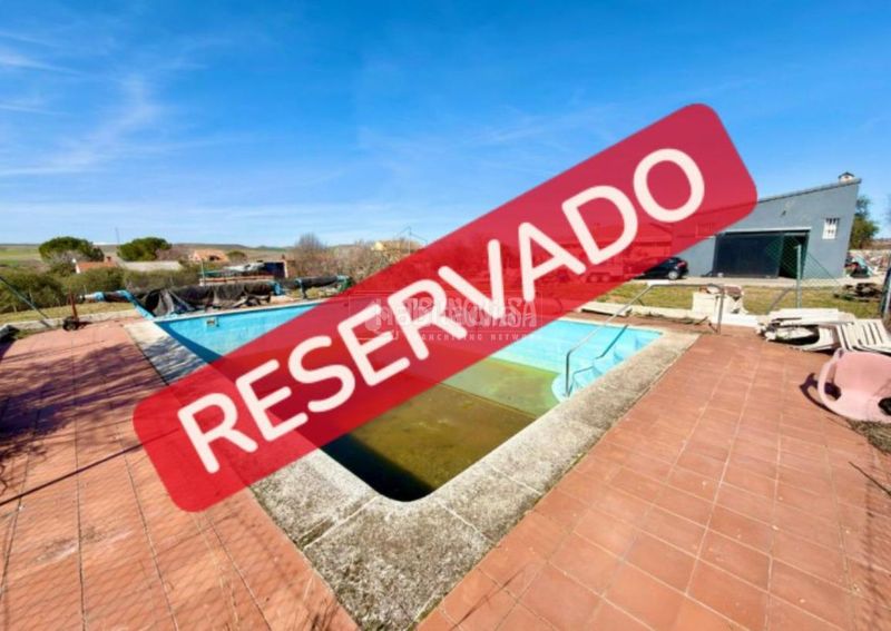 Foto e7444d9f-ec9f-4737-9f28-fdade6124397. Casa  en venta en Valdeavero