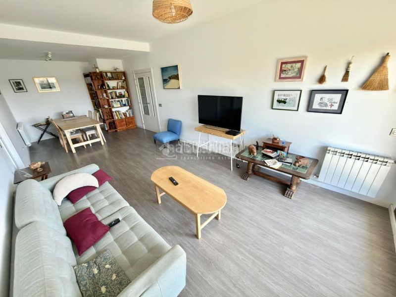 Foto f8aaa59c-0e2a-4fe5-aabd-522c33420bda. Pis amb calefacció a Cabanillas del Campo