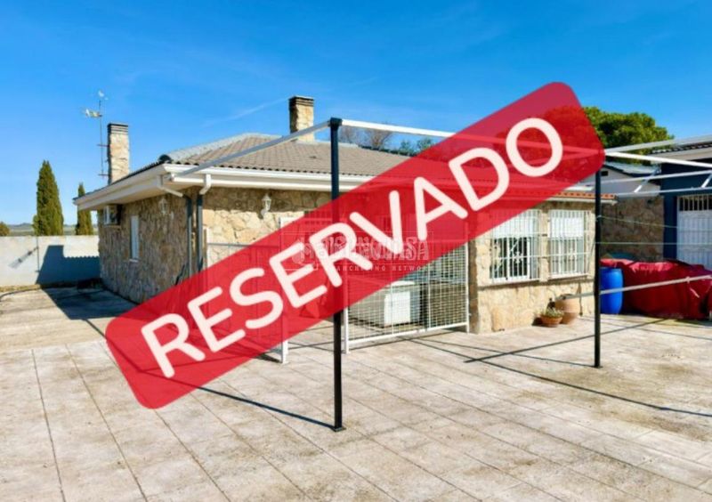 Foto d80fab0f-95a5-4b3c-8252-119beaa020d3. Casa amb calefacció aparcament a Valdeavero