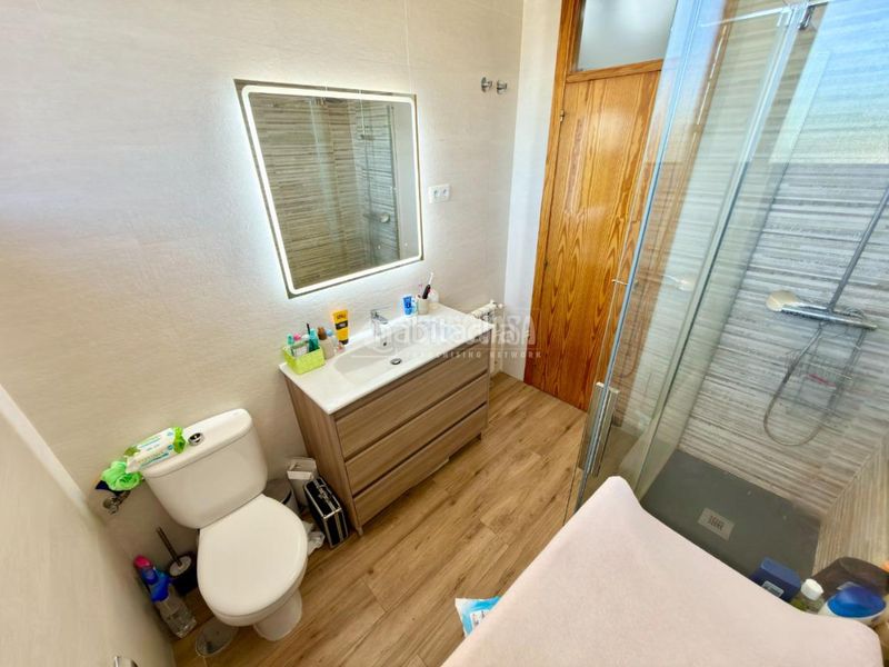 Foto 509d1b39-ad9d-4616-b0c3-253790a624f1. Casa aparellada amb calefacció aparcament a Valdeaveruelo