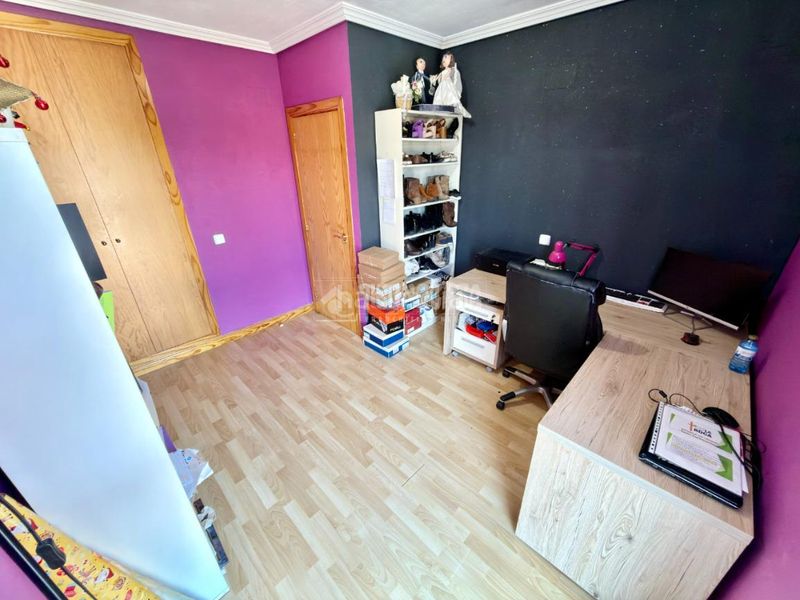 Foto 683dc2a0-985f-4eea-9f15-3c0332ffbf58. Casa aparellada amb calefacció aparcament a Valdeaveruelo