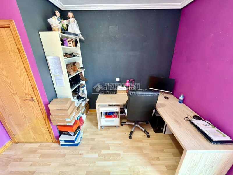 Foto b5d10852-9c9a-4c27-9645-f58d52e22751. Casa aparellada amb calefacció aparcament a Valdeaveruelo