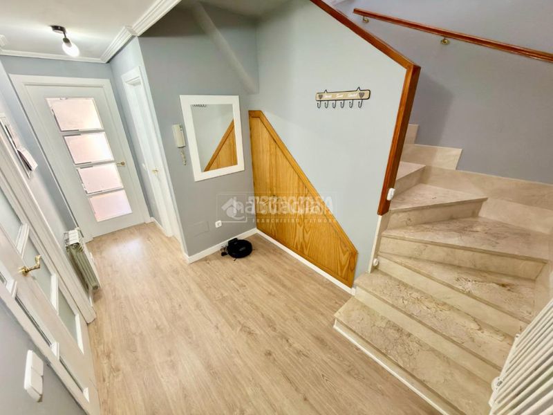 Foto f6534459-72f4-4e67-93d9-40dc9b675412. Casa aparellada amb calefacció aparcament a Valdeaveruelo