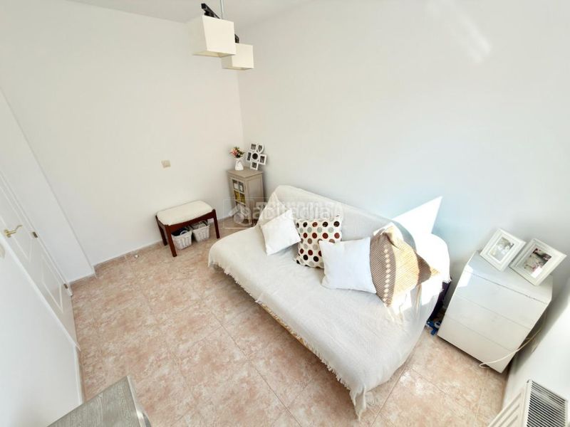 Foto 54dbd8c1-c594-430b-88d8-3dcf8374cea0. Casa aparellada amb calefacció a Cabanillas del Campo